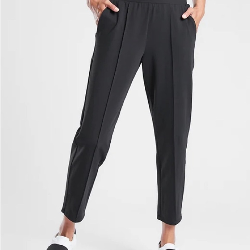 Black Athleta Venice pintuck pant